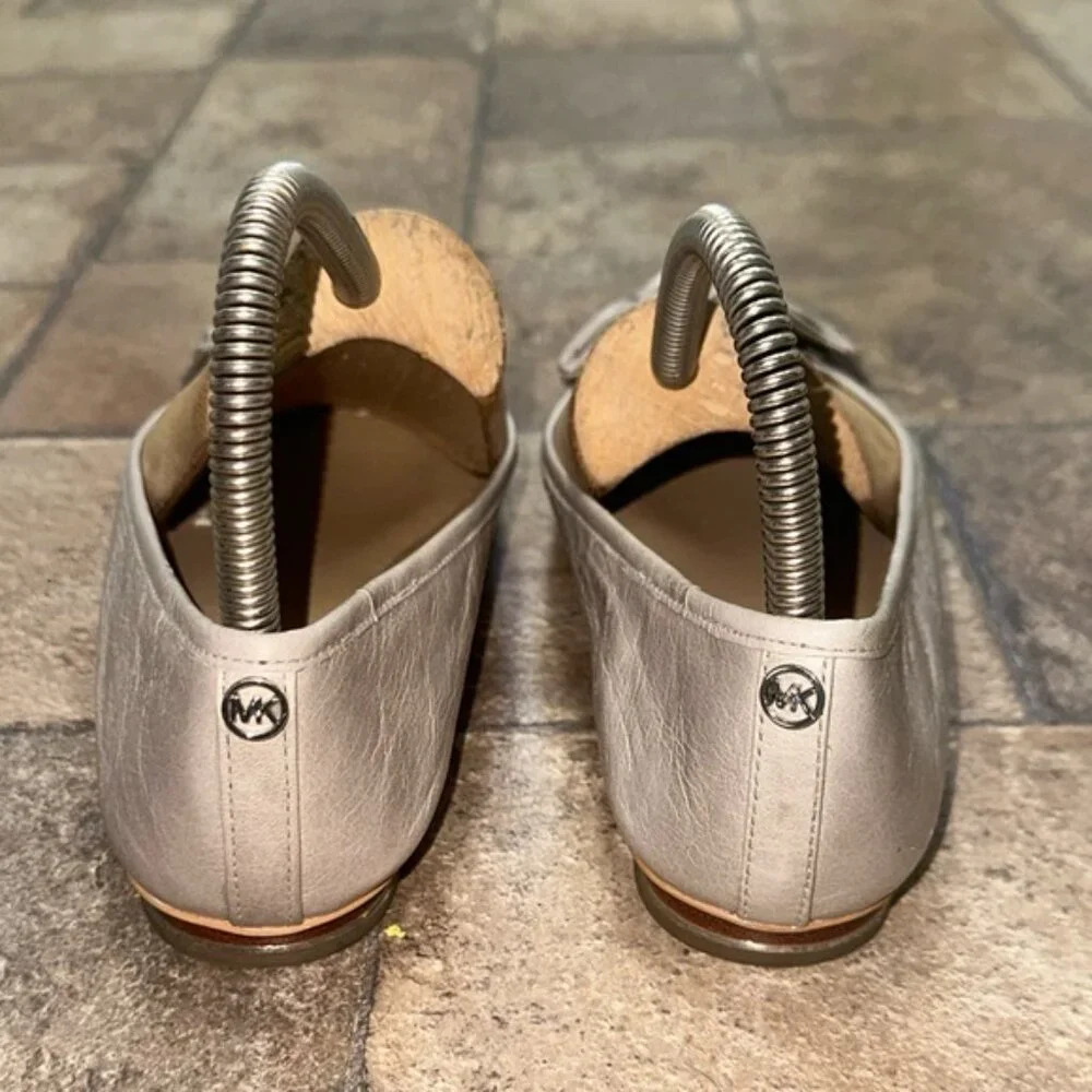 Michael Kors Size 6.5” - Picture 4 of 7